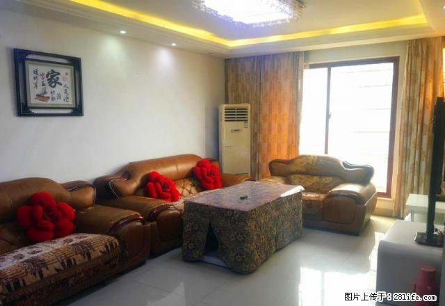 双铁城 尊邸华庭 豪华大大3房 全套家具 有车位 低于市场价 - 房屋出租 - 房屋租售 - 长沙分类信息 - 长沙28生活网 cs.28life.com